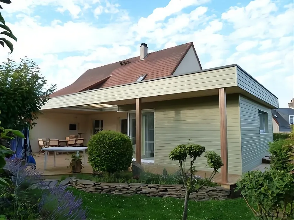 Maison en bois à Genlis